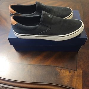 Polo slip ons